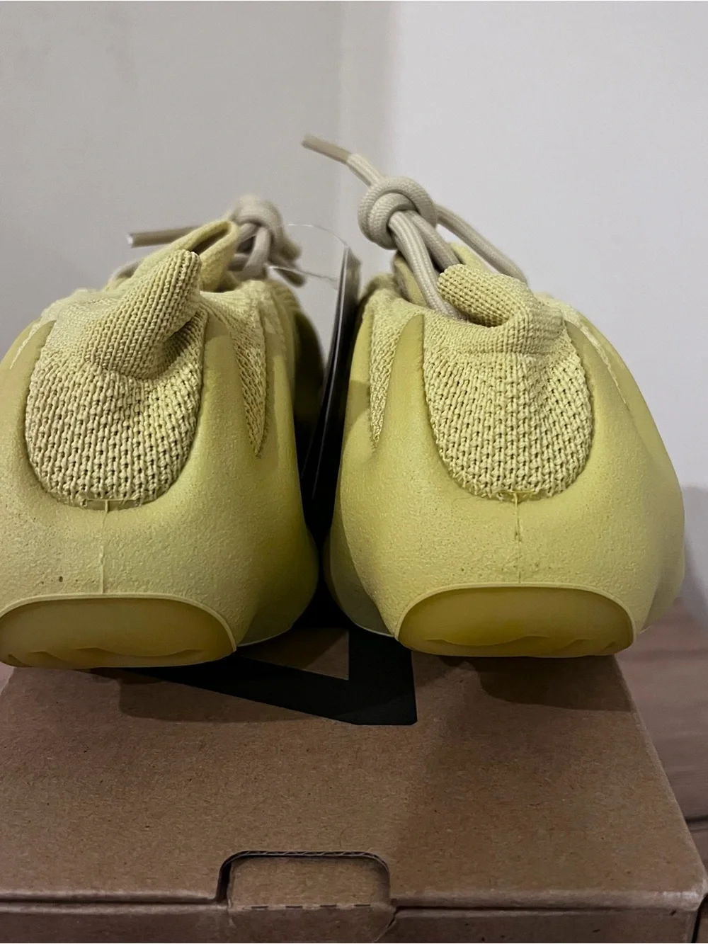 Yeezy seamless sculpted